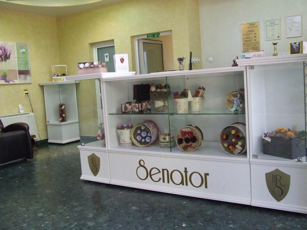 סלאטינה Hotel Senator מראה חיצוני תמונה