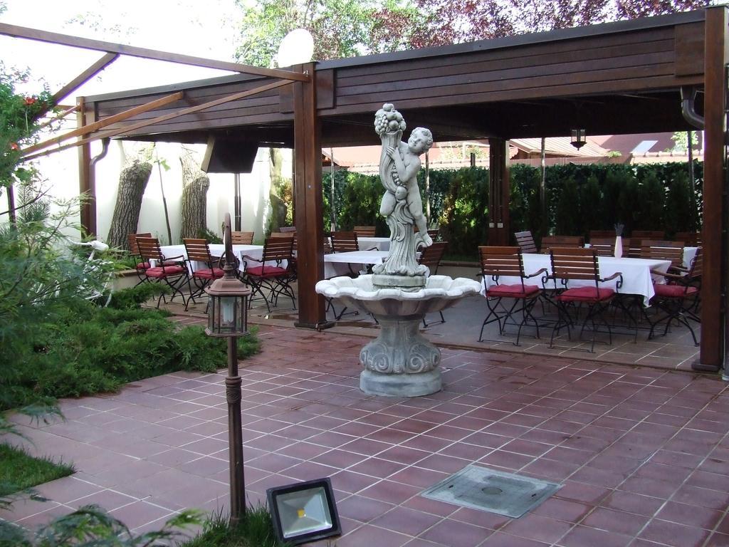 סלאטינה Hotel Senator מראה חיצוני תמונה